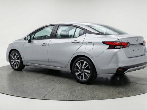 Used 2025 Nissan Versa SV FWD image 6