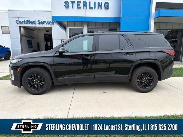 Used 2023 Chevrolet Traverse LT FWD image 2