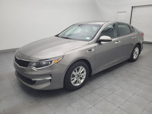 Used 2018 Kia Optima LX w/ Convenience Package FWD image 2