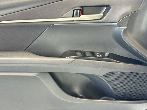 Used 2025 Toyota Camry LE image 16