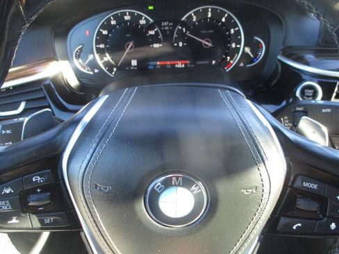 Used 2017 BMW 530i xDrive image 20
