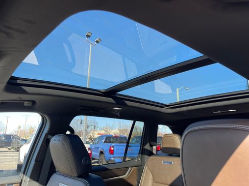 New 2026 GMC Acadia Denali Ultimate image 14