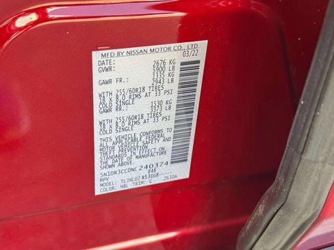 Used 2022 Nissan Pathfinder SL AWD/4WD image 19