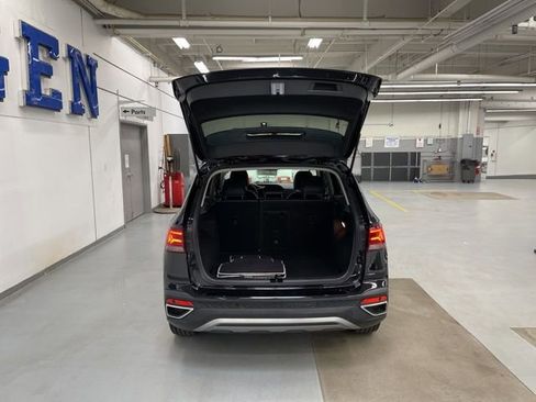 Certified 2023 Volkswagen Taos SEL AWD/4WD image 9