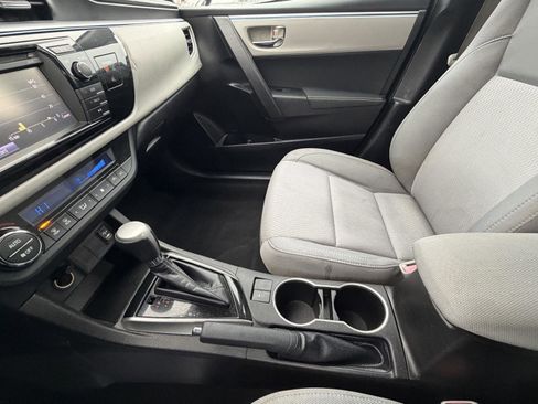 Used 2014 Toyota Corolla LE image 12