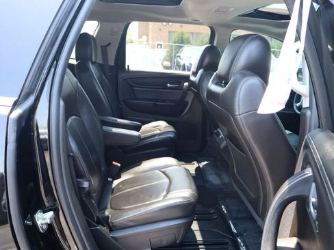 Used 2016 Chevrolet Traverse LT FWD image 12