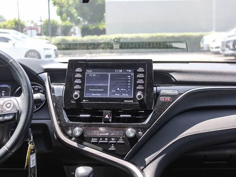 Used 2023 Toyota Camry SE FWD image 17