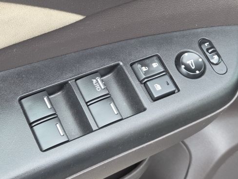 Used 2014 Honda CR-V EX image 25