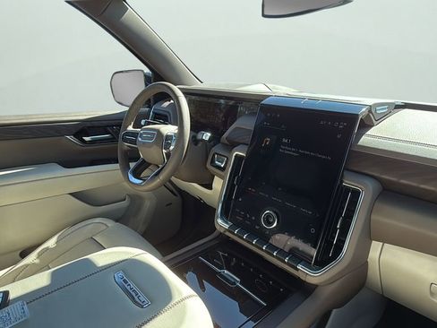 Used 2026 GMC Yukon Denali image 18