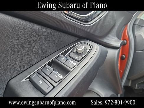 Used 2025 Subaru Crosstrek 2.5i Limited w/ Crosstrek Mirror Package image 11