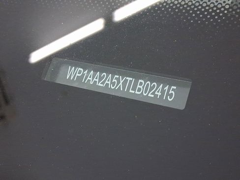 New 2026 Porsche Macan image 21