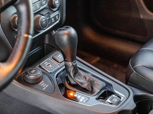 Certified 2021 Jeep Cherokee Latitude Plus image 19