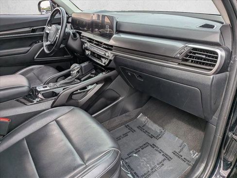 Used 2025 Kia Telluride S AWD/4WD image 30