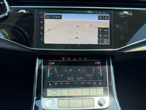 Used 2020 Audi Q8 Premium Plus w/ Premium Plus Package AWD/4WD image 24
