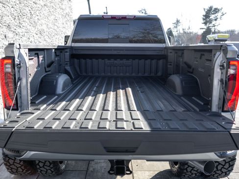 Used 2026 GMC Sierra 3500 Denali Ultimate image 17