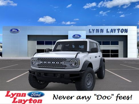 New 2025 Ford Bronco Badlands w/ Sasquatch Package AWD/4WD image 2