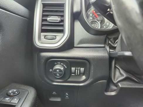Used 2019 RAM 1500 Big Horn image 23