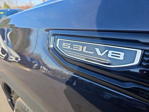 Used 2022 GMC Sierra 1500 Elevation w/ Preferred Package image 9