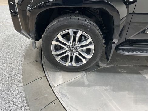 Used 2025 Toyota 4Runner Limited image 35