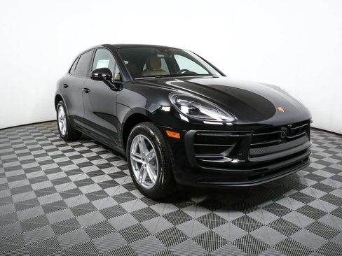 Used 2026 Porsche Macan AWD/4WD image 28