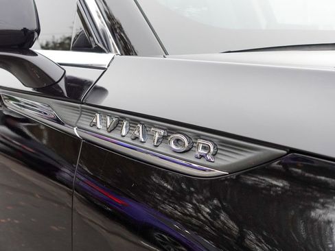 Used 2020 Lincoln Aviator Reserve w/ Equipment Group 201A image 6