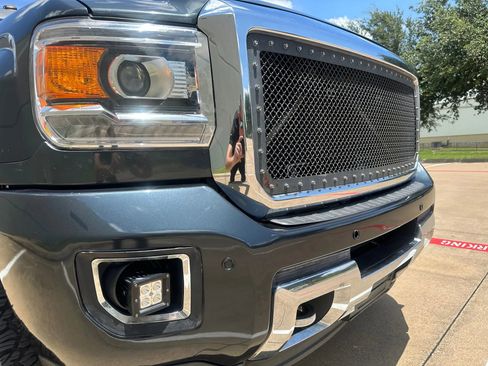 Used 2018 GMC Sierra 3500 Denali w/ Duramax Plus Package image 5