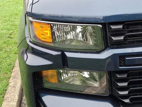 Used 2021 Chevrolet Silverado 1500 Custom w/ Safety Confidence Package image 8