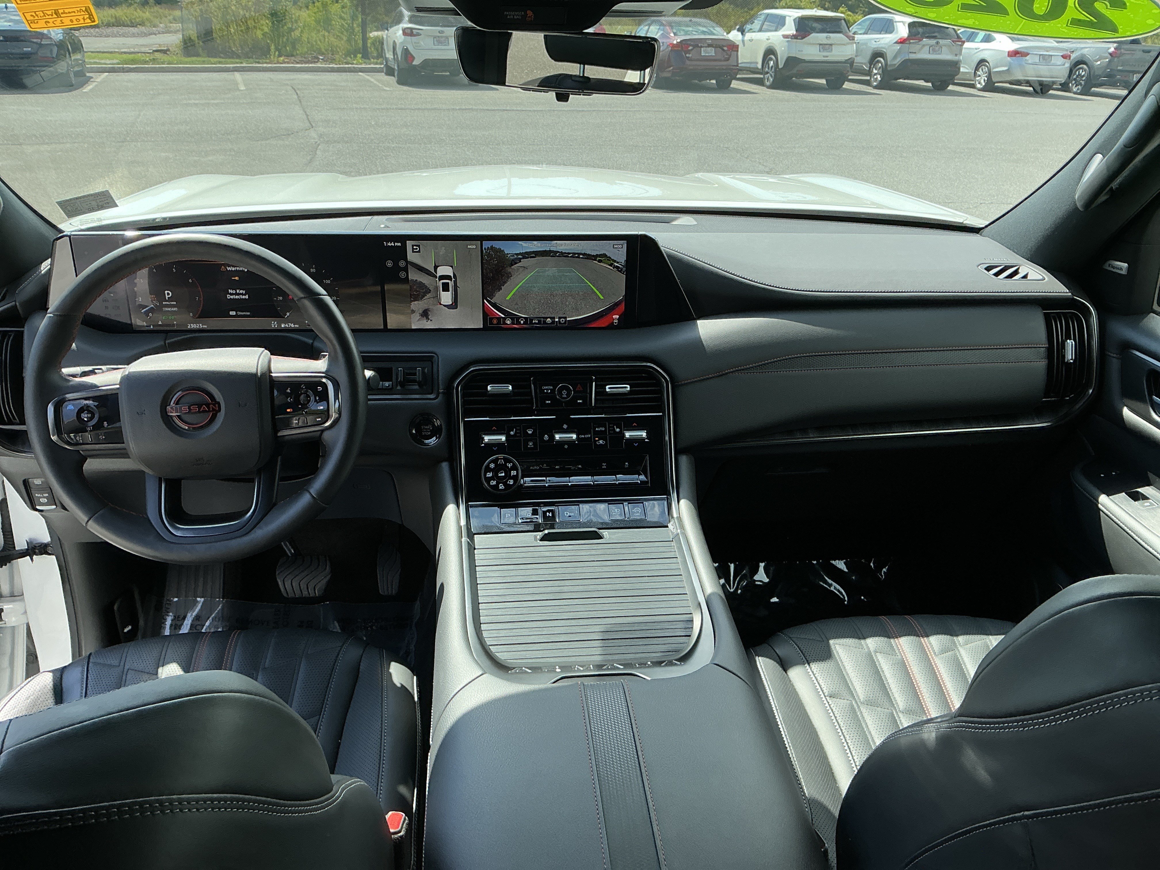 Used 2025 Nissan Armada PRO-4X AWD/4WD image 11