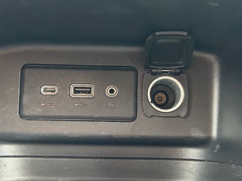Used 2020 Chevrolet Equinox LT FWD image 27