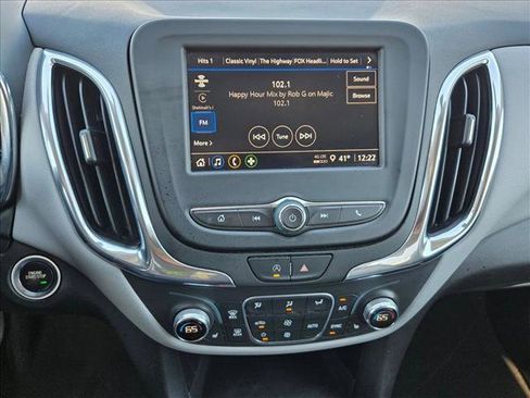 Used 2022 Chevrolet Equinox LT w/ Driver Convenience Package image 13