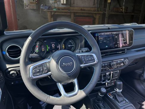 Used 2024 Jeep Wrangler High Altitude image 20