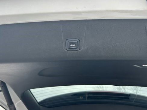 Certified 2023 Chevrolet Traverse Premier image 15