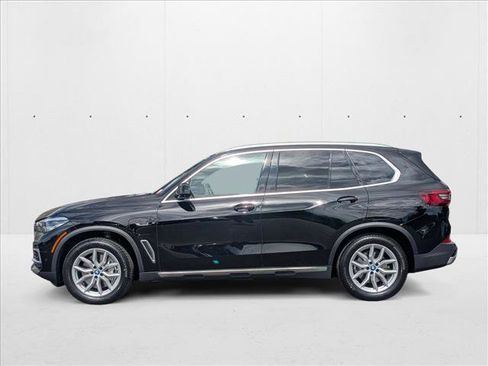Certified 2023 BMW X5 xDrive45e w/ Climate Comfort Package image 9