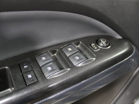 Used 2022 Chevrolet Colorado Z71 RWD image 7