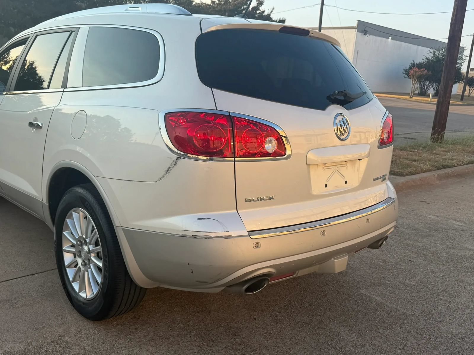 Used 2011 Buick Enclave CXL w/ Trailering Provision Package FWD image 8