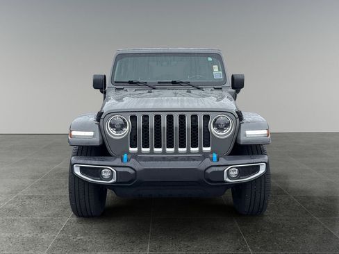 Used 2023 Jeep Wrangler Unlimited Sahara w/ Cold Weather Group AWD/4WD image 3