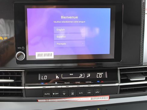 Used 2026 Toyota Sienna LE FWD image 15