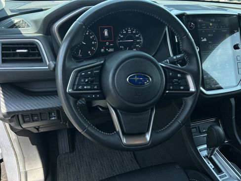 Used 2024 Subaru Ascent Premium w/ Convenience Package image 10