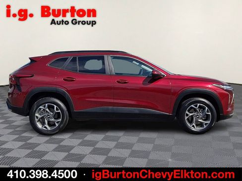 Certified 2024 Chevrolet Trax LT w/ Sunroof Package FWD image 7