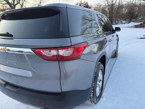 Used 2020 Chevrolet Traverse LS image 11