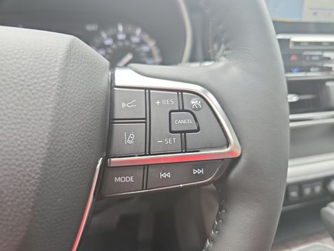 Used 2020 Toyota Highlander Platinum AWD/4WD image 17