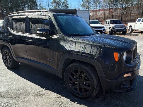 Used 2018 Jeep Renegade Altitude w/ UConnect 8.4 Nav Group image 5