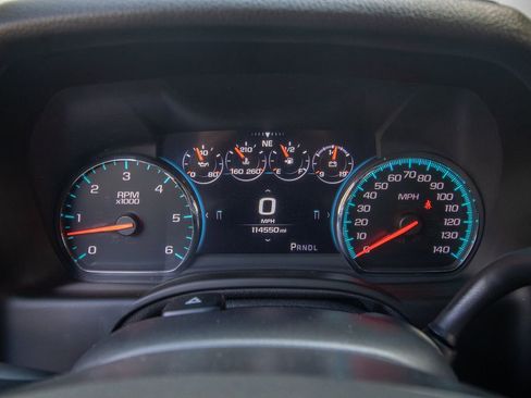 Used 2017 Chevrolet Suburban Premier image 38