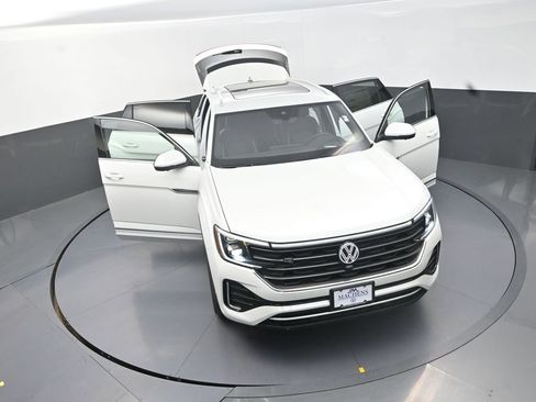 New 2026 Volkswagen Atlas Cross Sport SEL Premium R-Line AWD/4WD image 30