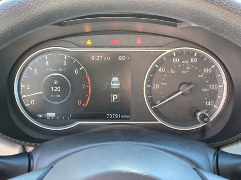 Used 2020 Nissan Versa SV FWD image 27