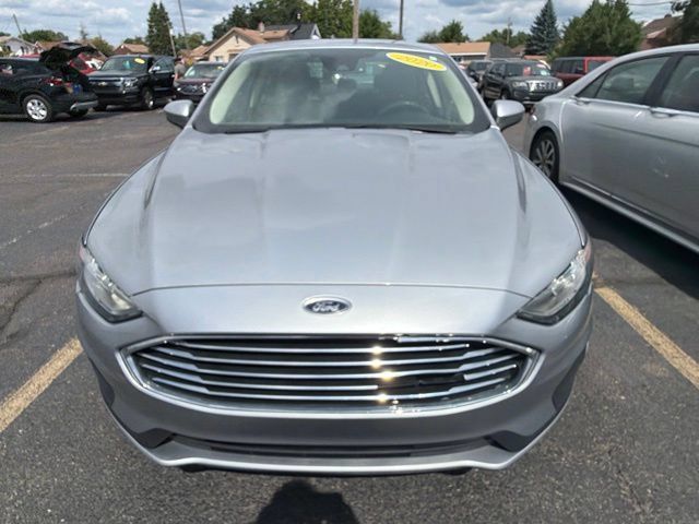 Used 2020 Ford Fusion SE FWD image 2