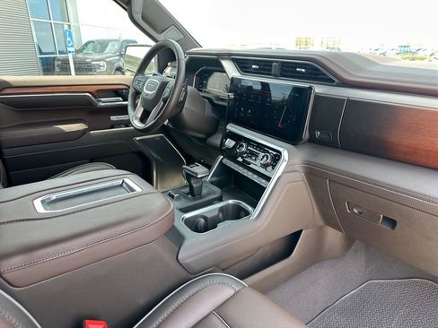 Used 2022 GMC Sierra 1500 Denali AWD/4WD image 34
