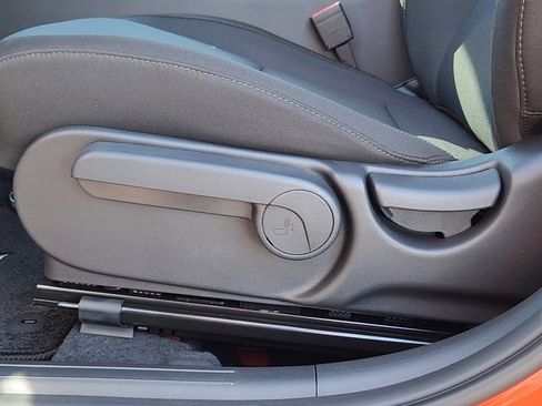 New 2026 Hyundai Kona SE image 8