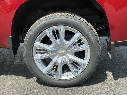 New 2026 Chevrolet Silverado 1500 High Country w/ High Country Premium Package AWD/4WD image 11