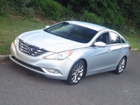 Used 2012 Hyundai Sonata SE FWD image 21